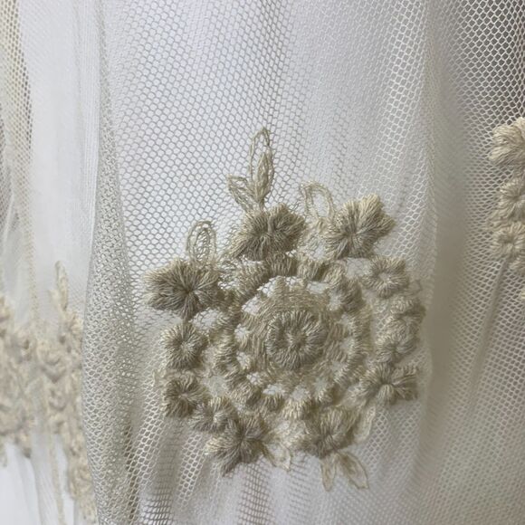 XCVI Womens‎ Mesh Floral Tunic Embroidered Sheer Beige Boho Fairy Cottage Core - Picture 6 of 13